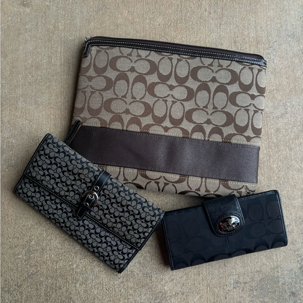 Coach Signature Canvas Wallets/Ipad Laptop case Bundle